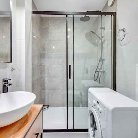 Piastowska 90a -b By Homeprime *