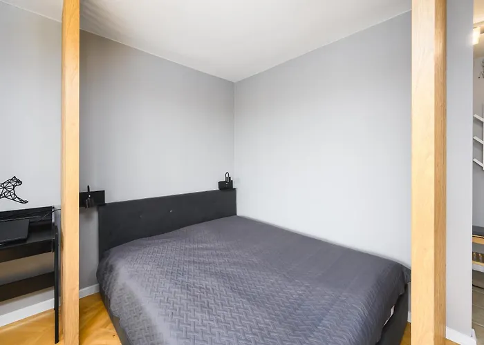 Piastowska 90a -b By Homeprime *