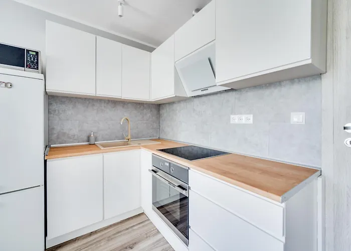 Piastowska 90a -b By Homeprime *