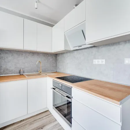 Piastowska 90a -b By Homeprime *