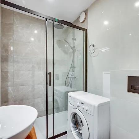 Piastowska 90a -b By Homeprime